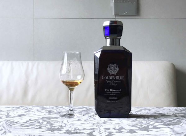 Golden Blue The Diamond Whisky